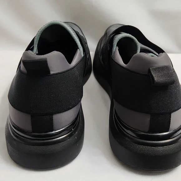 Karl Lagerfeld Paris Logo Slip-on Shoes (M Size 9) - Picture 15 of 16